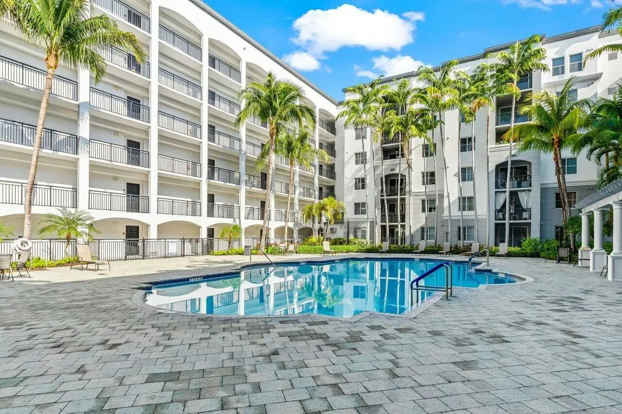 Picture of 1690 Renaissance Commons Boulevard 1125, Boynton Beach, FL 33426