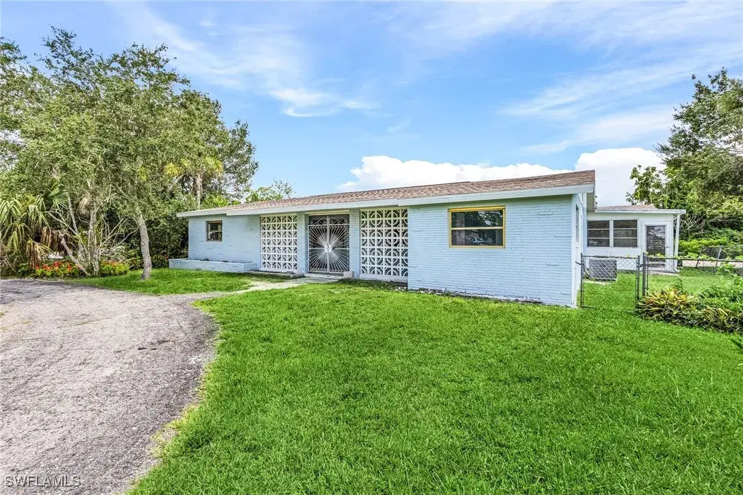 Picture of 1419 Euclid Ave, North Fort Myers, FL 33917