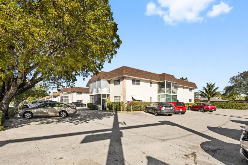Picture of 10270 N Military Trl 5B, Palm Beach Gardens FL 33410