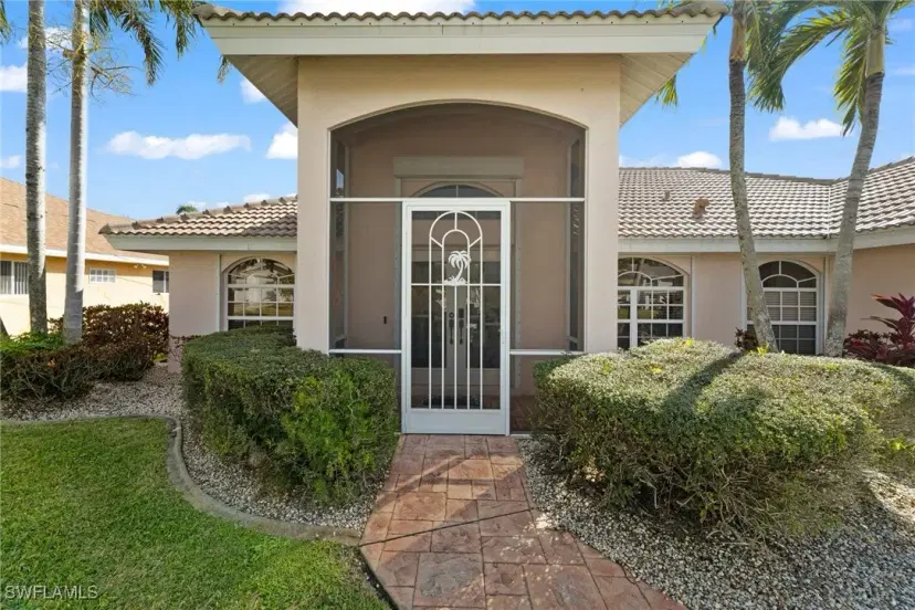Picture of 1706 SE 19Th Ln, Cape Coral FL 33990
