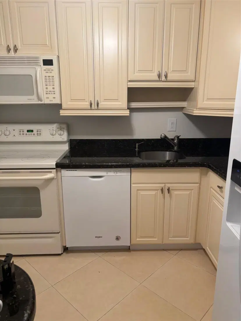 Picture of 608 SW Natura Blvd 112, Deerfield Beach FL 33441