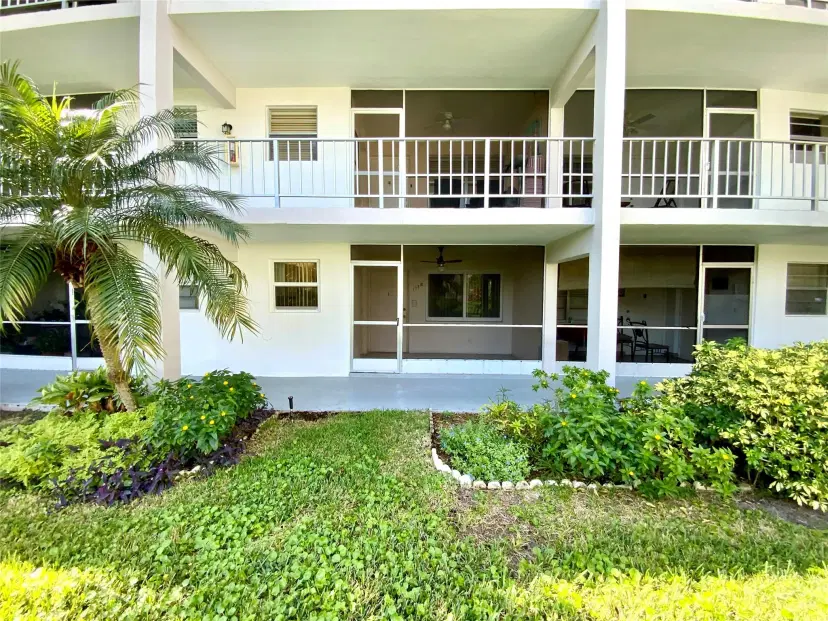 Picture of 581 Blue Heron Dr 108-B, Hallandale Beach FL 33009