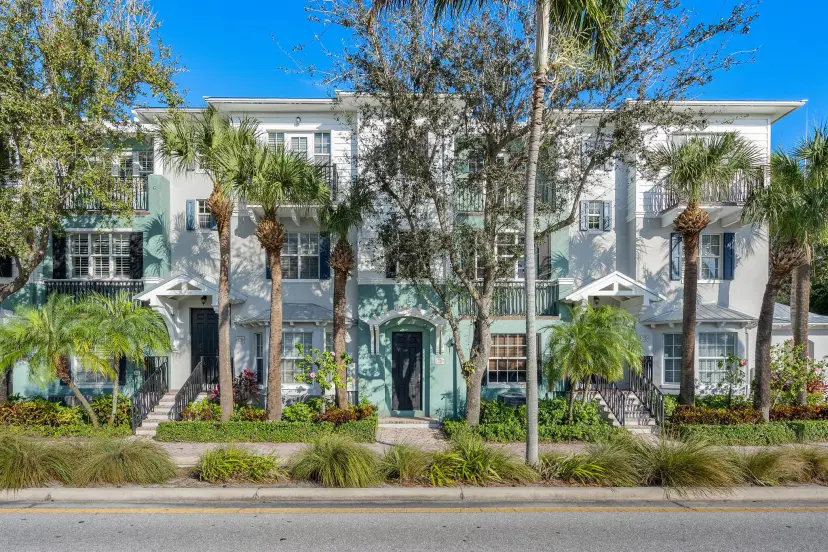 Picture of 332 W Mallory Circle, Delray Beach FL 33483