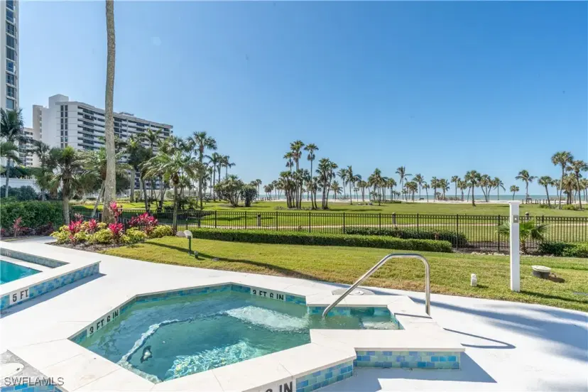 Picture of 4031 Gulf Shore Blvd N Phie, Naples FL 34103