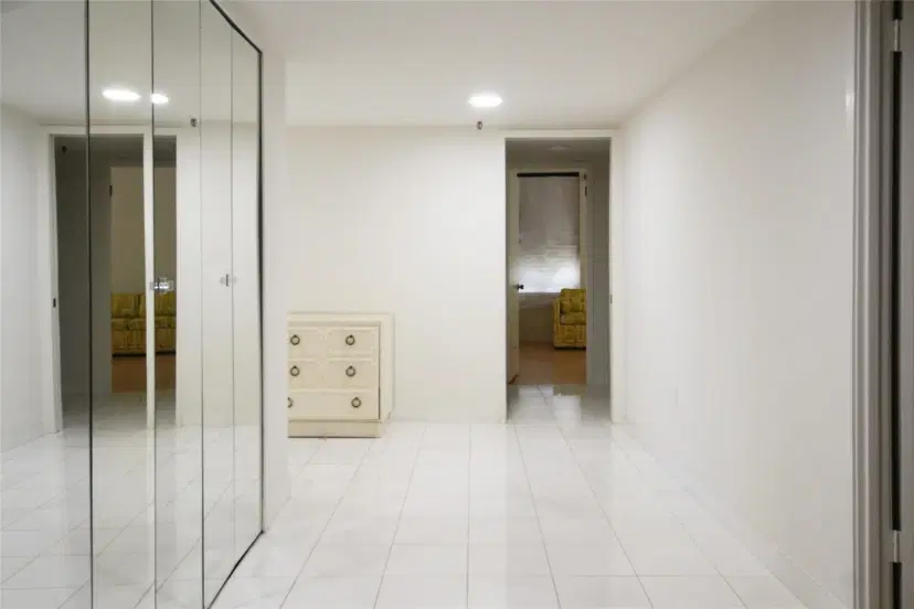 Picture of 2450 Presidential Way 208, West Palm Beach FL 33401