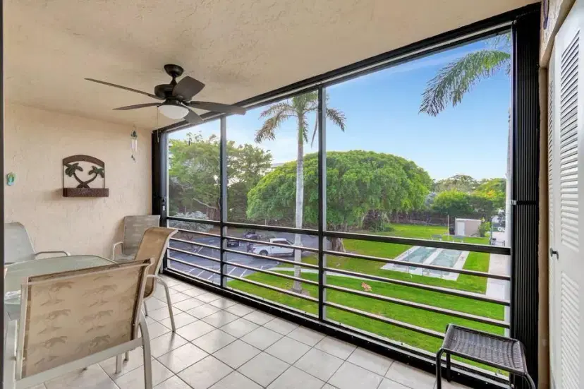 Picture of 555 Banyan Tree Lane Lane 304, Delray Beach FL 33483