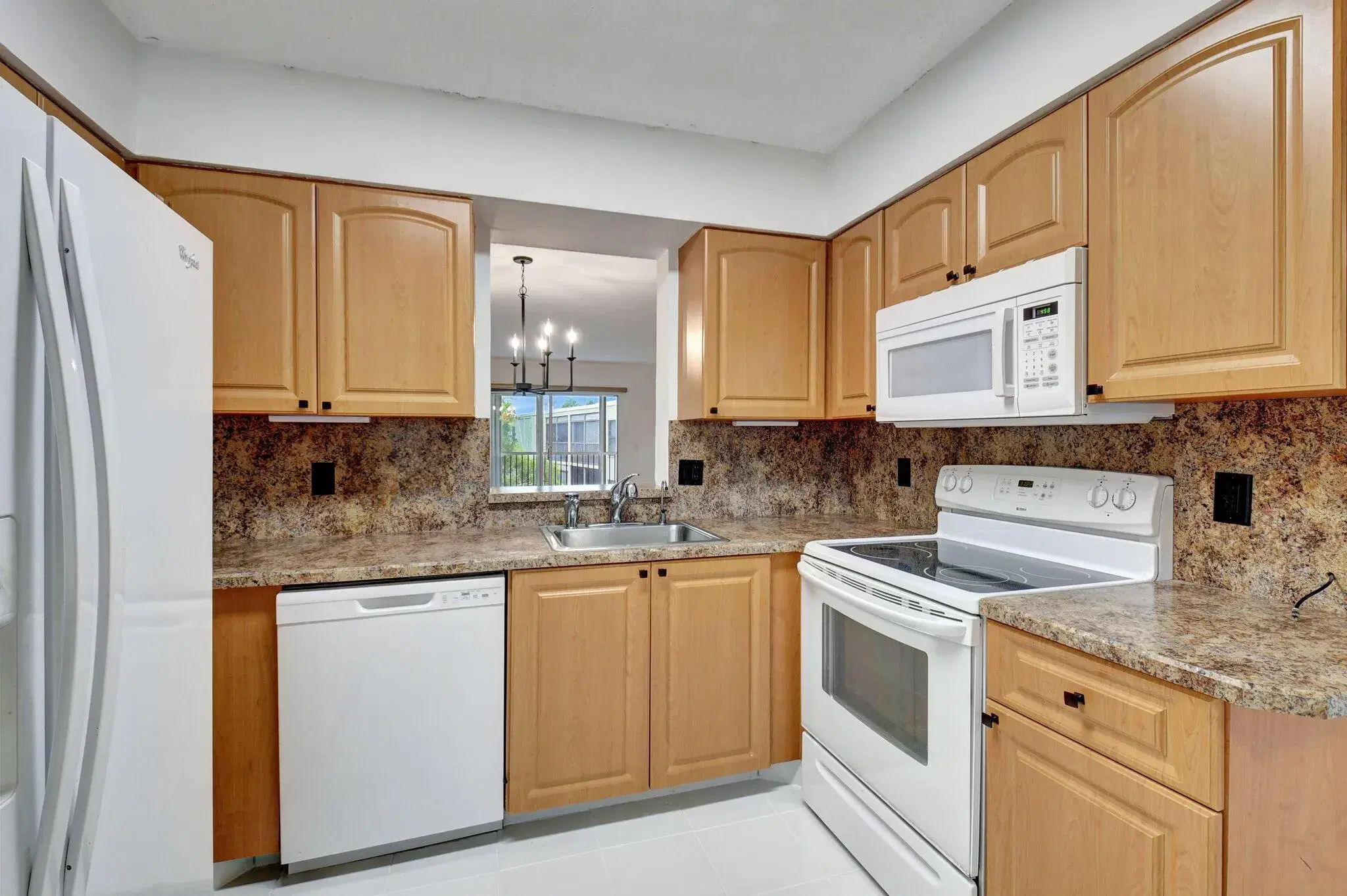 Picture of 6585 Kensington Lane 408, Delray Beach, FL 33446