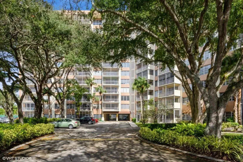 Picture of 10777 W Sample Road 101, Coral Springs FL 33065