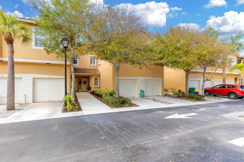 Picture of 156 Village Boulevard E, Tequesta FL 33469