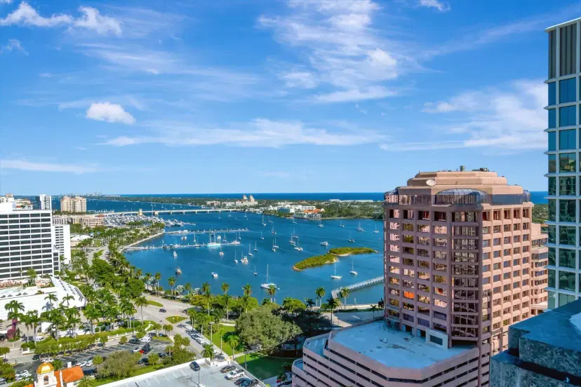 Picture of 222 Lakeview Avenue 3N, West Palm Beach FL 33401