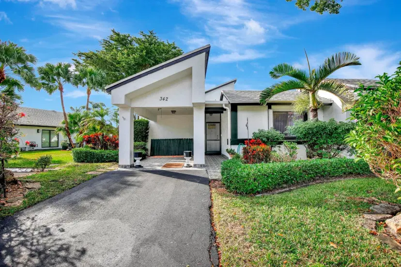 Picture of 342 Fairway Cir 20, Weston FL 33326