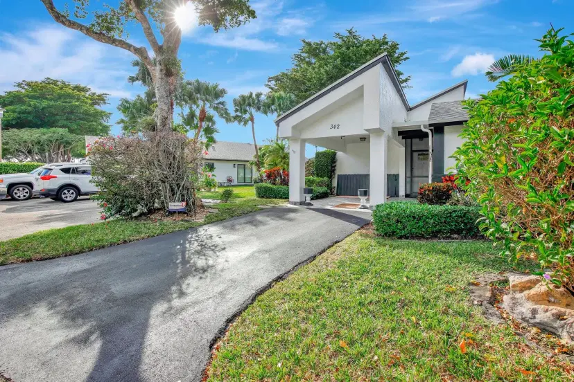 Picture of 342 Fairway Cir 20, Weston FL 33326