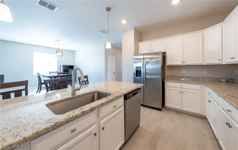 Picture of 2110 Hamlin St, Naples FL 34120