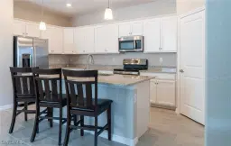 Picture of 2110 Hamlin St, Naples, FL 34120