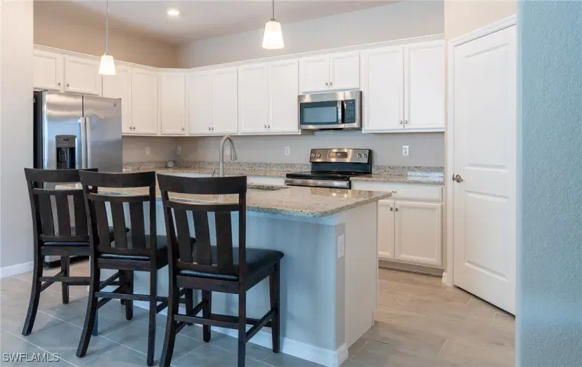 Picture of 2110 Hamlin St, Naples FL 34120