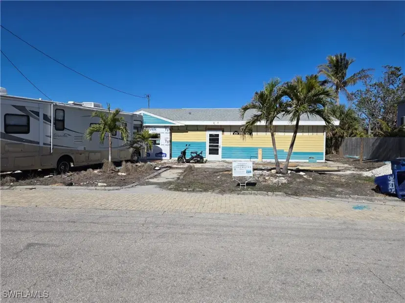 Picture of 405 Washington Ct, Fort Myers Beach FL 33931