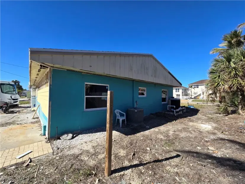 Picture of 405 Washington Ct, Fort Myers Beach FL 33931