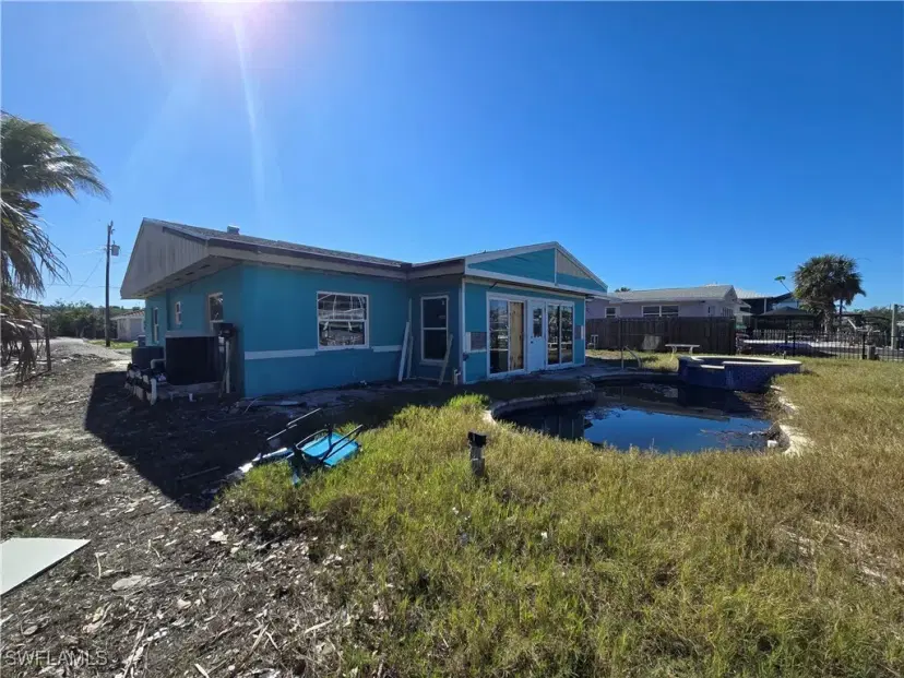 Picture of 405 Washington Ct, Fort Myers Beach FL 33931
