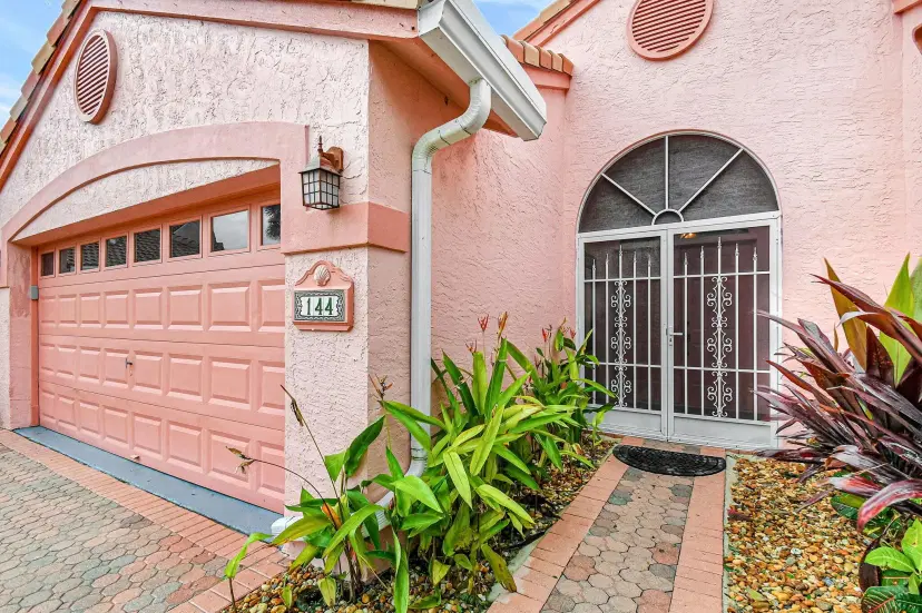 Picture of 144 Egret Circle, Greenacres FL 33413