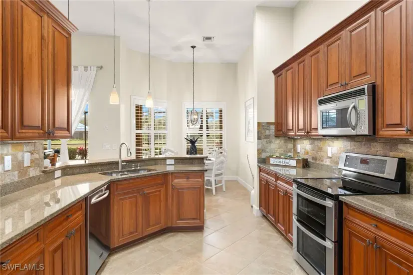 Picture of 11158 Laughton Cir, Fort Myers FL 33913