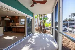 Picture of 827 E Gulf Dr M4, Sanibel, FL 33957
