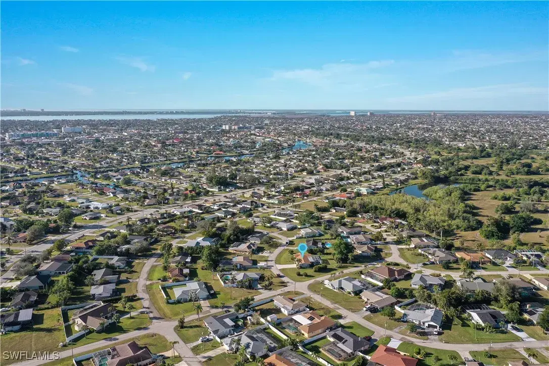 Picture of 4002 SE 10Th Ave, Cape Coral, FL 33904