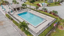 Picture of 5650 Trailwinds Dr 111, Fort Myers, FL 33907