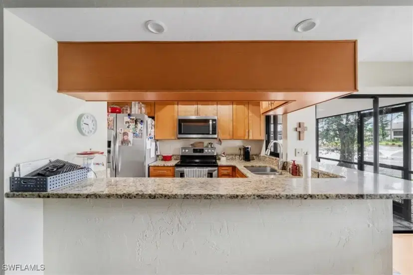 Picture of 5650 Trailwinds Dr 111, Fort Myers FL 33907