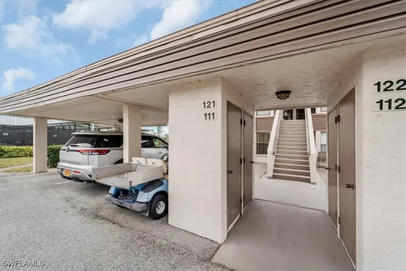 Picture of 5650 Trailwinds Dr 111, Fort Myers FL 33907