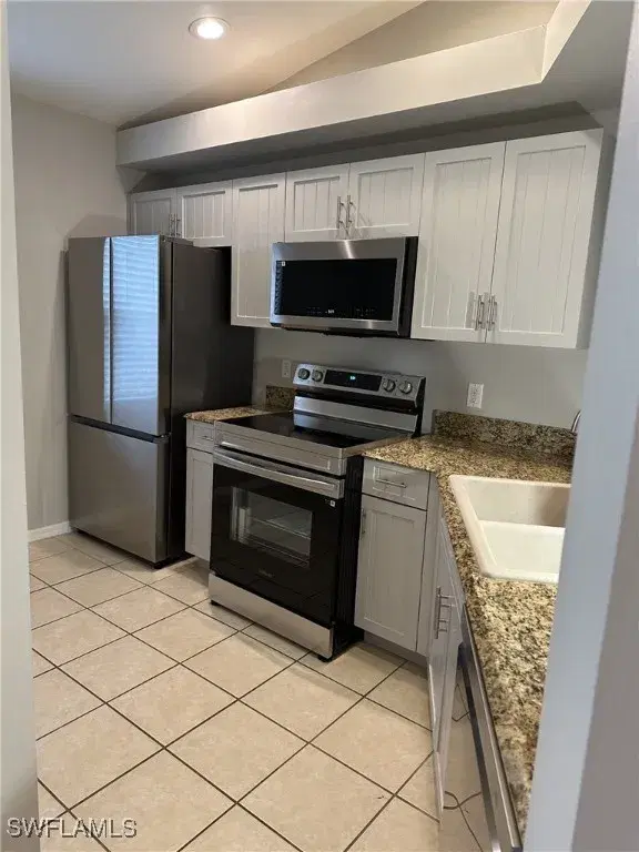 Picture of 12171 Summergate Cir 203, Fort Myers FL 33913