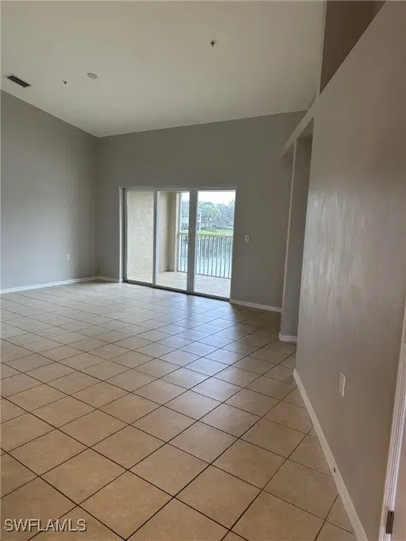 Picture of 12171 Summergate Cir 203, Fort Myers FL 33913