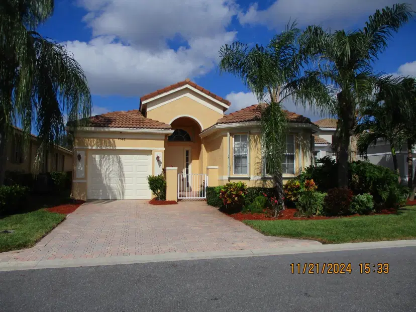 Picture of 7048 Cataluna Circle, Delray Beach FL 33446