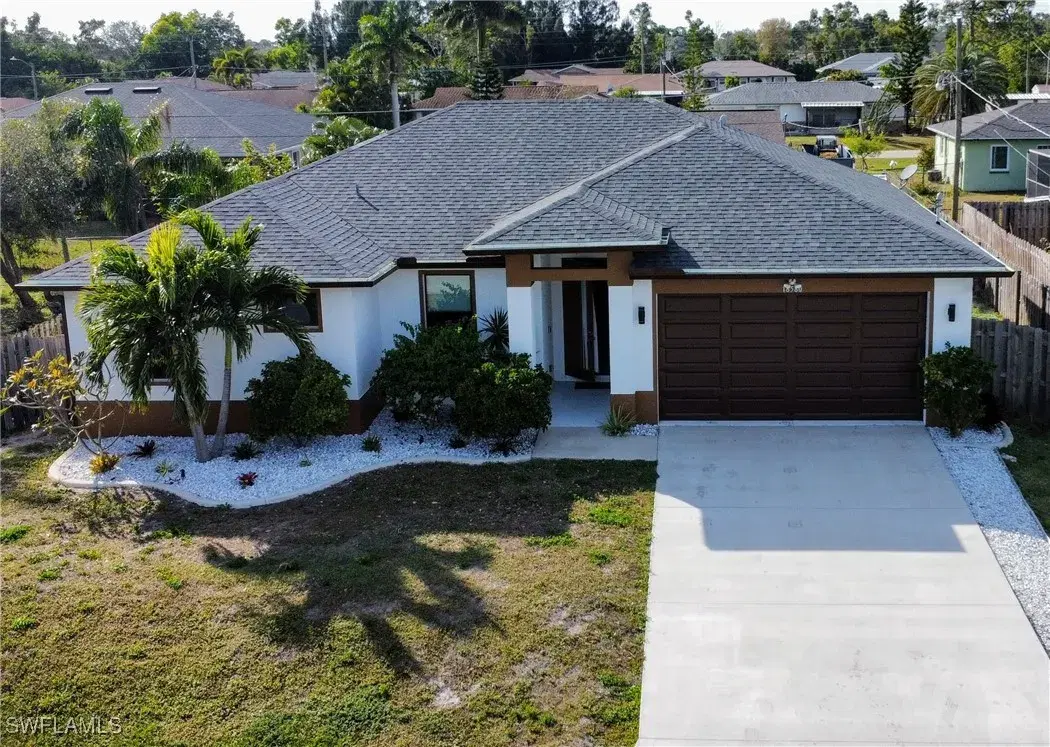 Picture of 18580 Sarasota Rd, Fort Myers, FL 33967