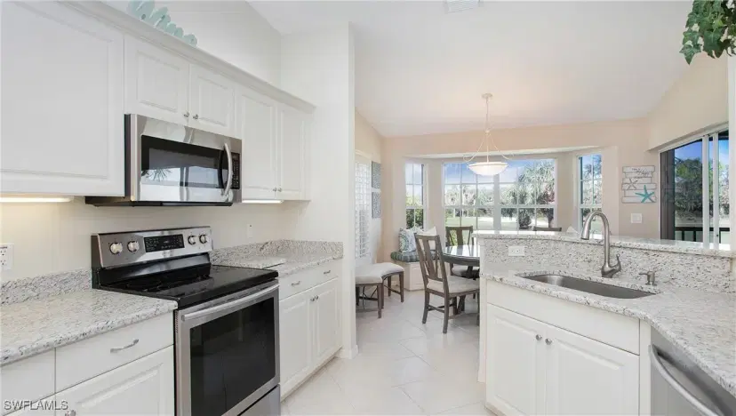 Picture of 6035 Pinnacle Ln 7-703, Naples FL 34110