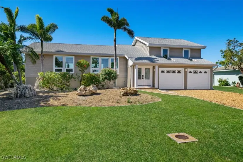 Picture of 933 Whelk Dr, Sanibel FL 33957