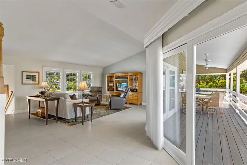 Picture of 933 Whelk Dr, Sanibel FL 33957