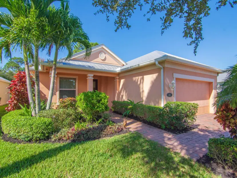 Picture of 241 11Th Square Sw, Vero Beach FL 32962