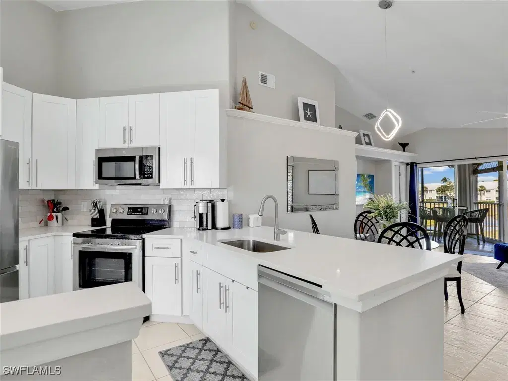 Picture of 1101 Sweetwater Ln 1204, Naples, FL 34110