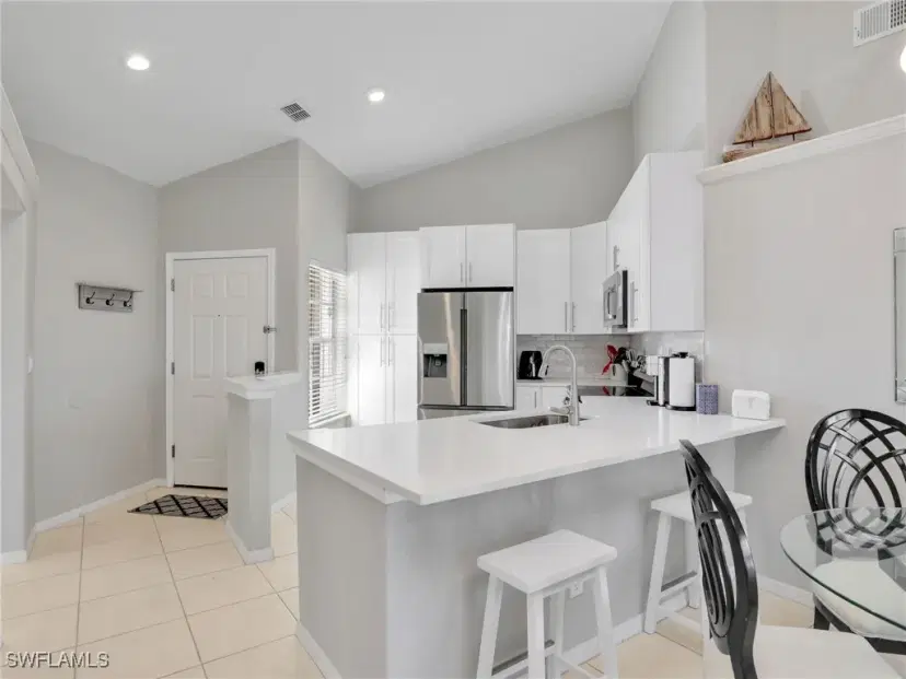 Picture of 1101 Sweetwater Ln 1204, Naples FL 34110