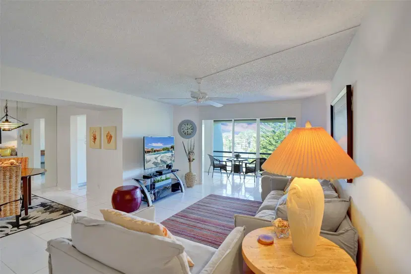Picture of 3810 Via Poinciana 606, Lake Worth FL 33467