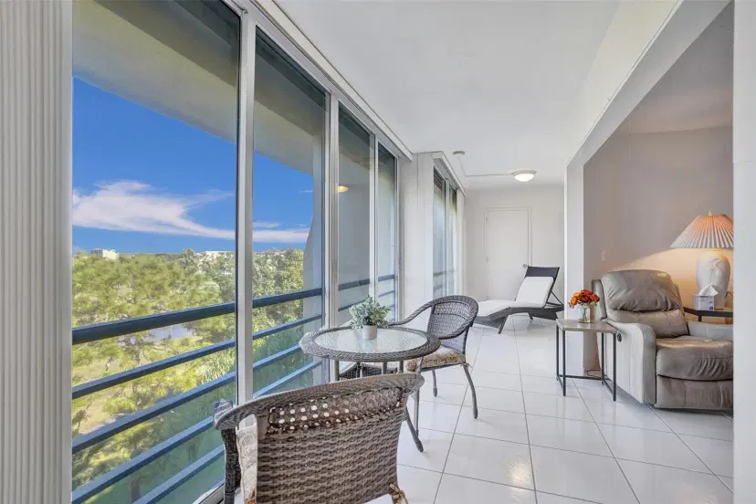 Picture of 3810 Via Poinciana 606, Lake Worth FL 33467