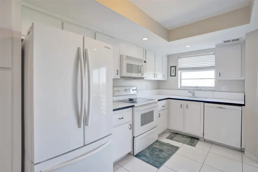 Picture of 3810 Via Poinciana 606, Lake Worth FL 33467