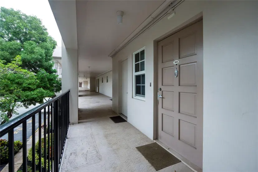 Picture of 2900 N Palm Aire Dr 303, Pompano Beach FL 33069