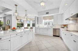 Picture of 583 Avellino Isles Cir 102, Naples, FL 34119