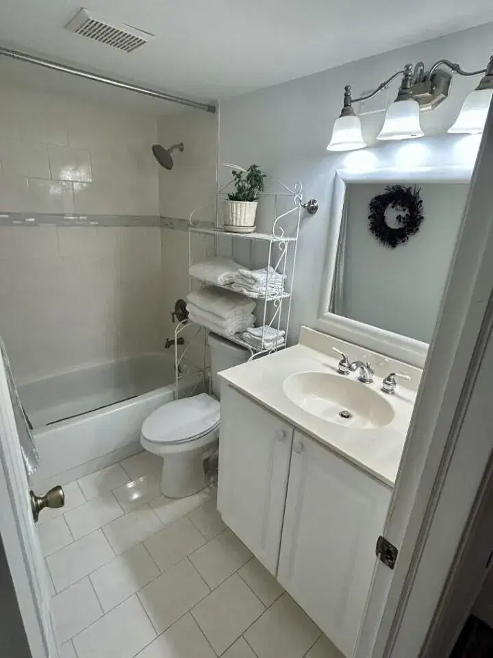 Picture of 3531 Pine Needle Drive C-1, Greenacres FL 33463