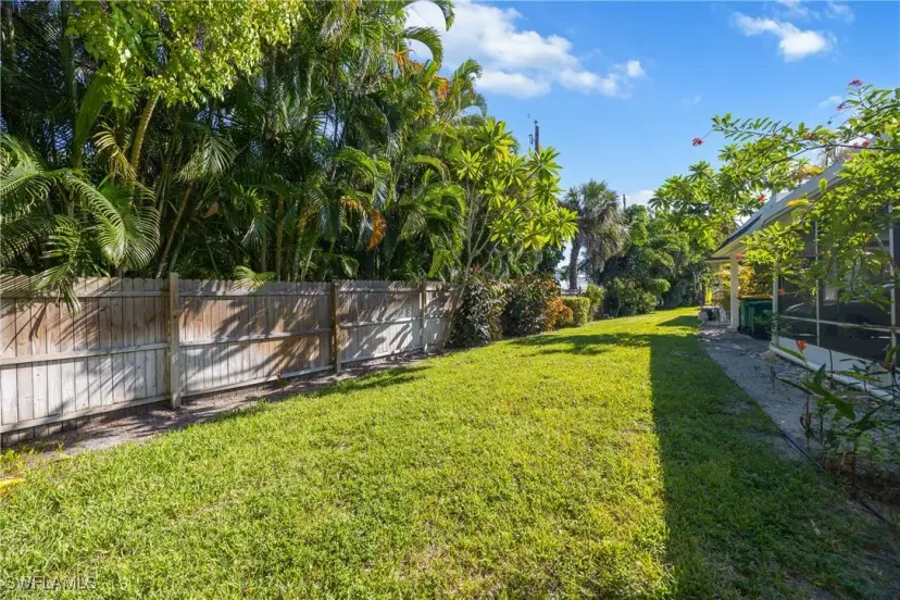 Picture of 15 Knights Bridge Rd A-50, Naples FL 34112