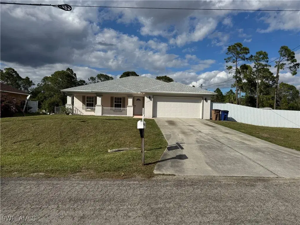 Picture of 1065 Lilac St E, Lehigh Acres, FL 33974