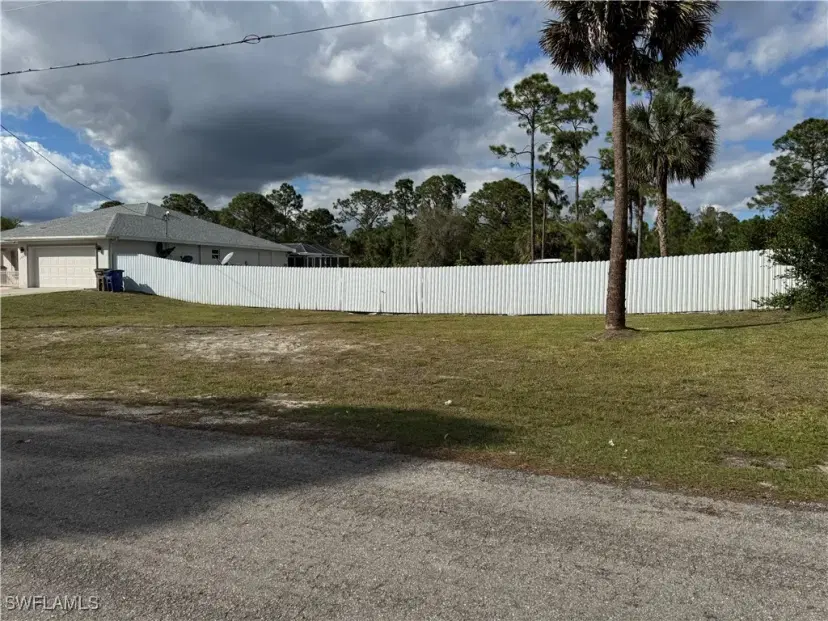 Picture of 1065 Lilac St E, Lehigh Acres FL 33974