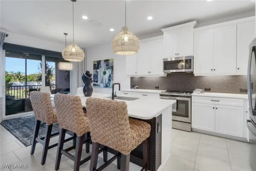 Picture of 2567 Seychelles Dr 207, Naples FL 34112