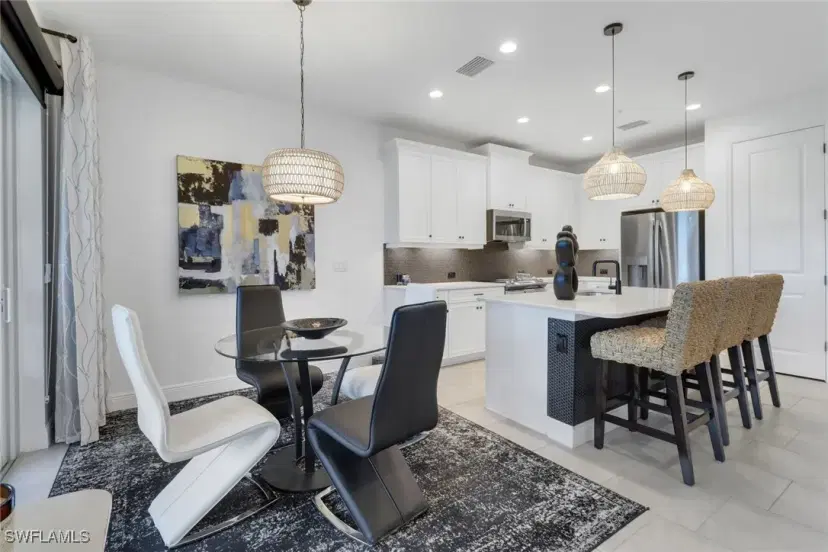 Picture of 2567 Seychelles Dr 207, Naples FL 34112